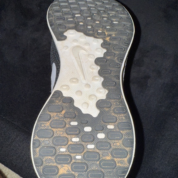 Nike revolution - Picture 2 of 4